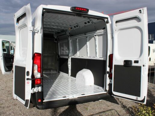 Peugeot Boxer Furgon 3500 L3H2 BlueHDi 140k