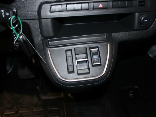 Peugeot Expert L2 Electric 100 kW, 75 kWh