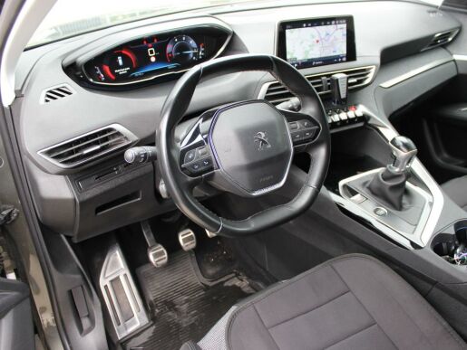 Peugeot 3008 1.5HDi,130HP,Allure,ČR,navi,