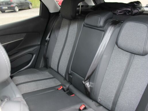 Peugeot 3008 1.5HDi,130HP,Allure,ČR,navi,