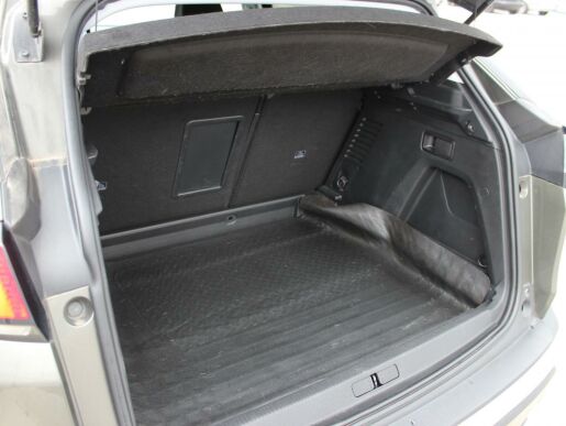 Peugeot 3008 1.5HDi,130HP,Allure,ČR,navi,
