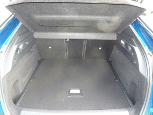 Peugeot 3008 ALLURE Hybrid 136k e-DCS6