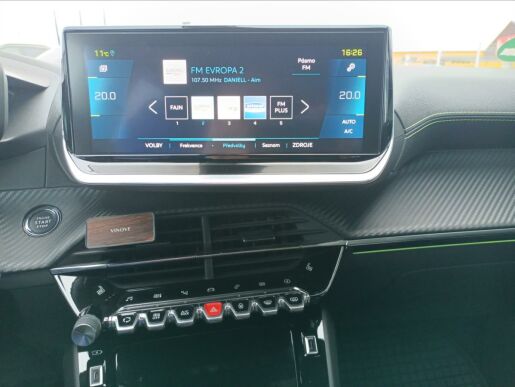 Peugeot 2008 GT Elektromotor 136 k
