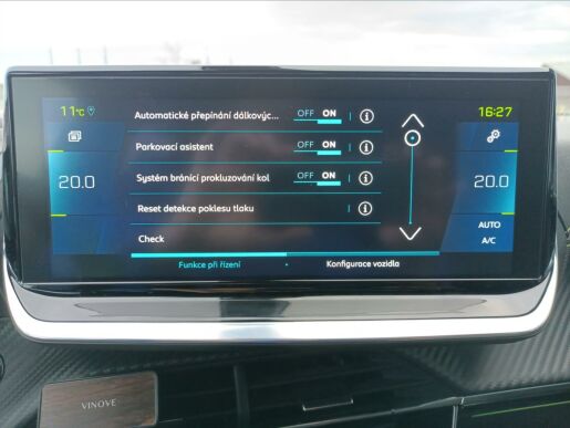 Peugeot 2008 GT Elektromotor 136 k