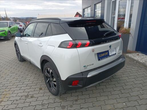 Peugeot 2008 GT Elektromotor 136 k