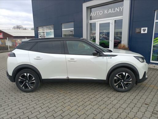 Peugeot 2008 GT Elektromotor 136 k