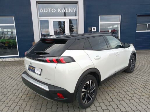 Peugeot 2008 GT Elektromotor 136 k