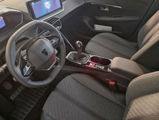 Peugeot 208 ALLURE 1.2 PureTech 100k