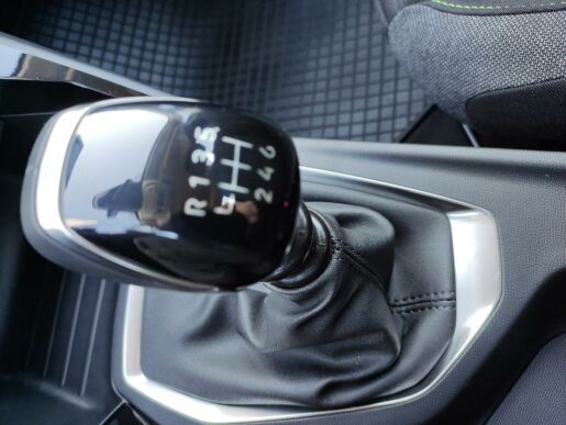 Peugeot 208 ACTIVE 1.2i 100k MAN6