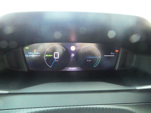 Peugeot 2008 E- ALLURE 115kW / bat. 54kWh