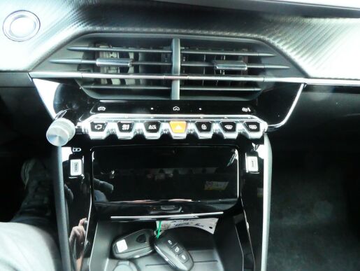 Peugeot 2008 E- ALLURE 115kW / bat. 54kWh