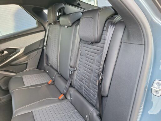 Peugeot 3008 ALLURE Hybrid 136 e-DCS6
