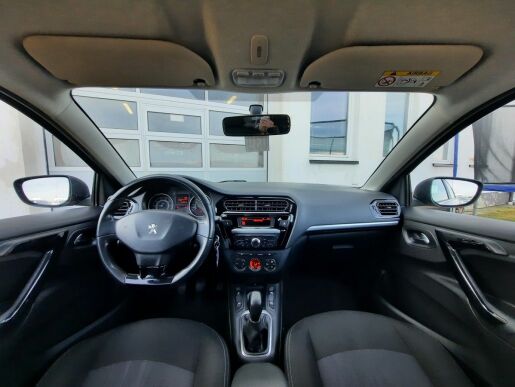 Peugeot 301 ALLURE 1.2 PT 82k M5 1.MAJ