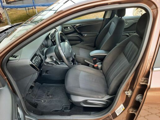 Peugeot 301 ALLURE 1.2 PT 82k M5 1.MAJ