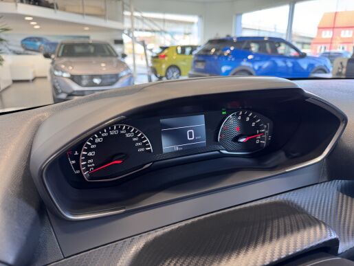 Peugeot 208 STYLE, 100 koní, zadní senzory