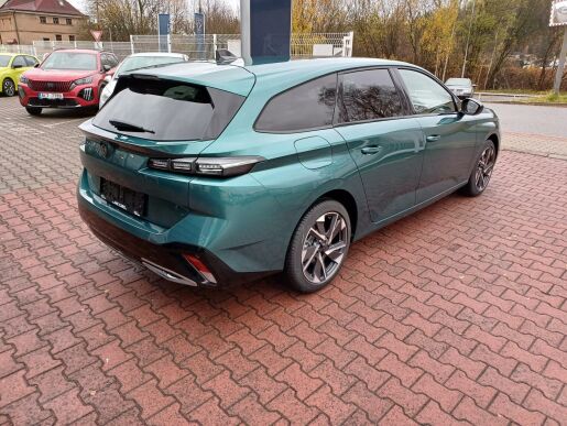 Peugeot 308 SW Allure BlueHDi 7 let zár.