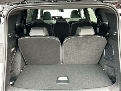 Peugeot 5008 GT Hybrid 136 e-DCS6