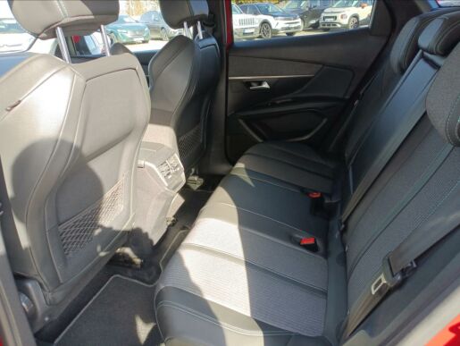 Peugeot 3008 Allure Pack 1.2 PureTech 130k EAT8