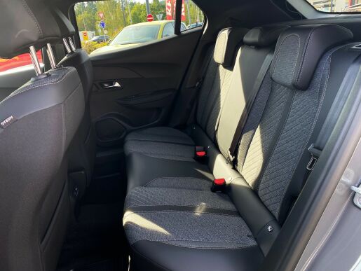 Peugeot 2008 ALLURE Hybrid 145 e-DCS6