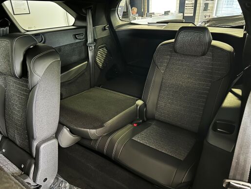 Peugeot 5008 ALLURE Hybrid 145 e-DCS6