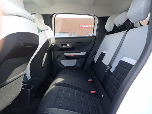 Citroën C3 C3 Nová Max 1.2 Pure Tech 100k man. - bílá Banquise