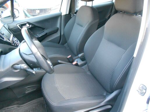 Peugeot 208 Active 1,2 82k ČR