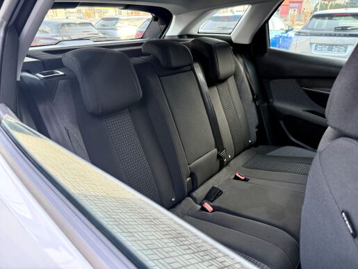 Peugeot 3008 ACTIVE, 130k, Automat, Výhřev sedadel