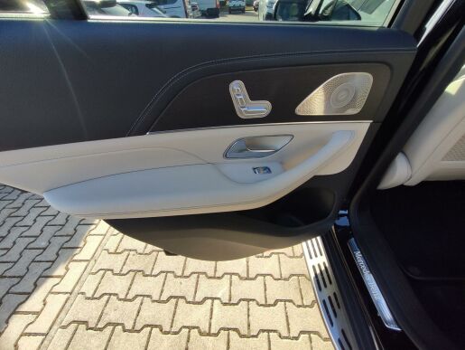 Mercedes-Benz GLE AMG 400 D 4 MATIC  330k 7 MÍST