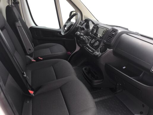 Peugeot Boxer 3000 L2H1 S&S MAN6 2,2 BlueHDi