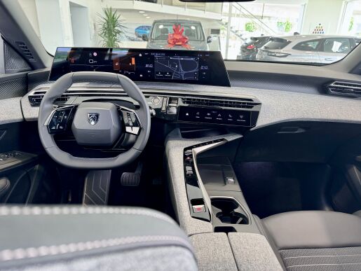 Peugeot 3008 ALLURE Hybrid 145k, Automat