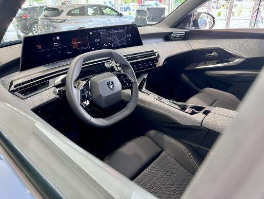 Peugeot 3008 ALLURE Hybrid 145k, Automat