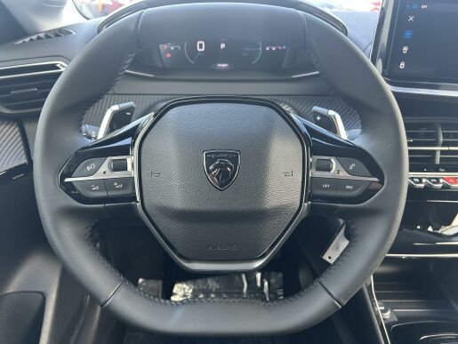 Peugeot 208 ALLURE Elektromotor 100 kW/136