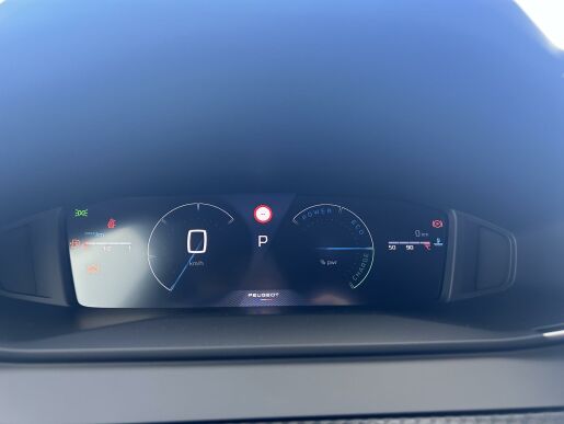 Peugeot 208 ALLURE Elektromotor 100 kW/136