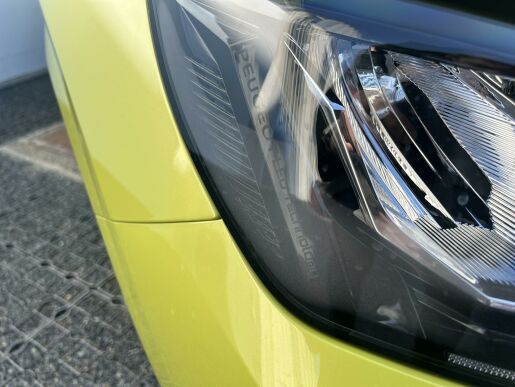 Peugeot 208 ALLURE Elektromotor 100 kW/136