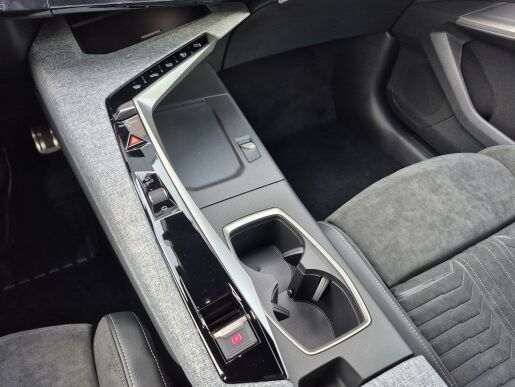 Peugeot 3008 GT Hybrid 136 e-DCS6
