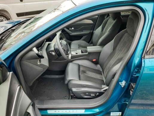 Peugeot 408 GT 1,2PT 130k EAT8 TOP