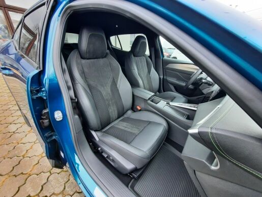 Peugeot 408 GT 1,2PT 130k EAT8 TOP