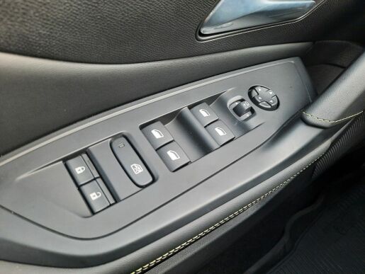 Peugeot 408 GT 1,2PT 130k EAT8 TOP
