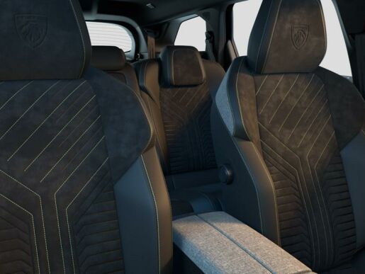 Peugeot 5008 GT Elektromotor 170 kW / 230 k