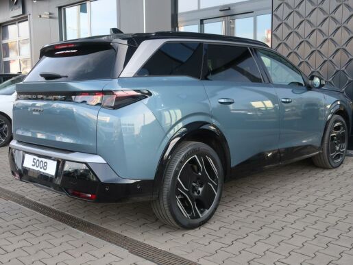 Peugeot 5008 GT Elektromotor 157kW/210k 73