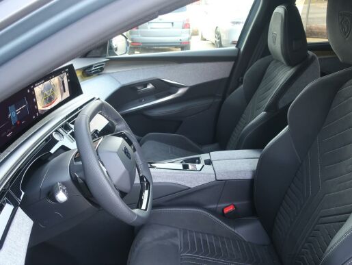 Peugeot 5008 GT Elektromotor 157kW/210k 73