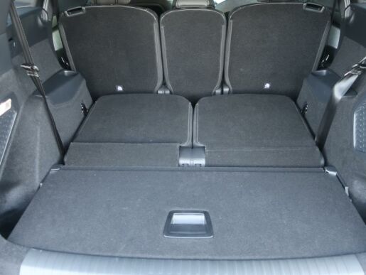 Peugeot 5008 GT Elektromotor 157kW/210k 73