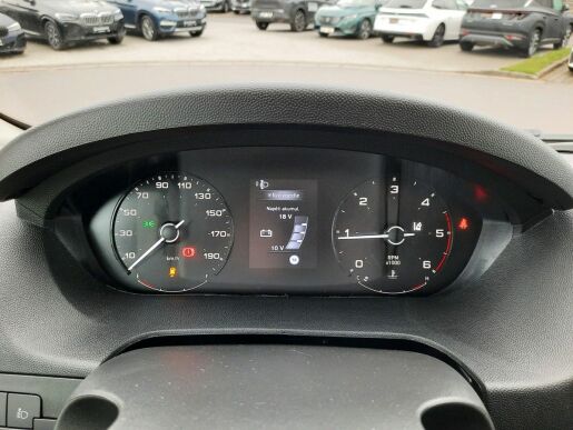 Peugeot Boxer FG 3300 L2H1 BHDi 120k M6