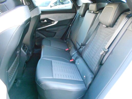 Peugeot 3008 GT Hybrid 136 e-DCS6