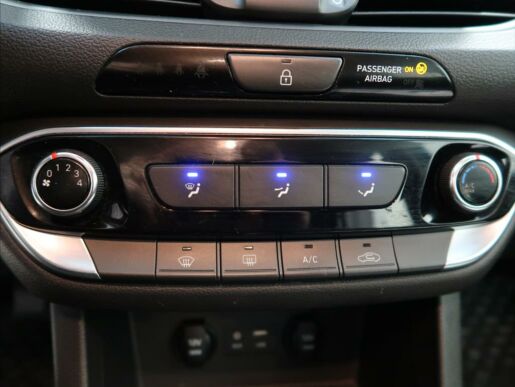 Hyundai i30 1,0 T-GDI 120  Club Fastback