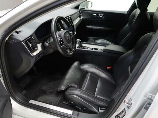 Volvo V60 2,0 D4  Momentum AUT