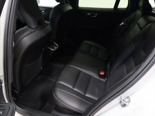 Volvo V60 2,0 D4  Momentum AUT