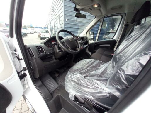 Peugeot Boxer Valník dvoukabina L3 7 let zár