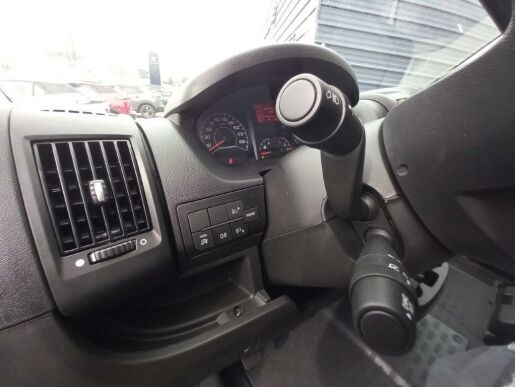 Peugeot Boxer Valník dvoukabina L3 7 let zár