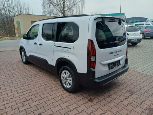 Peugeot Rifter ALLURE 1.5 BlueHDi 7 let zár.